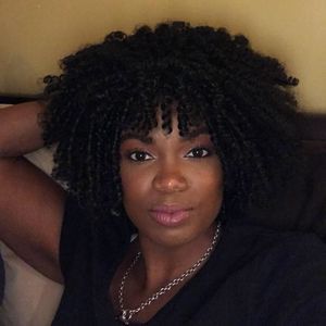 Meet your Posher, Simone